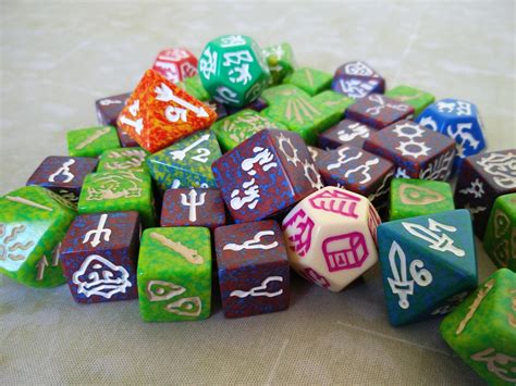 dragon dice game.